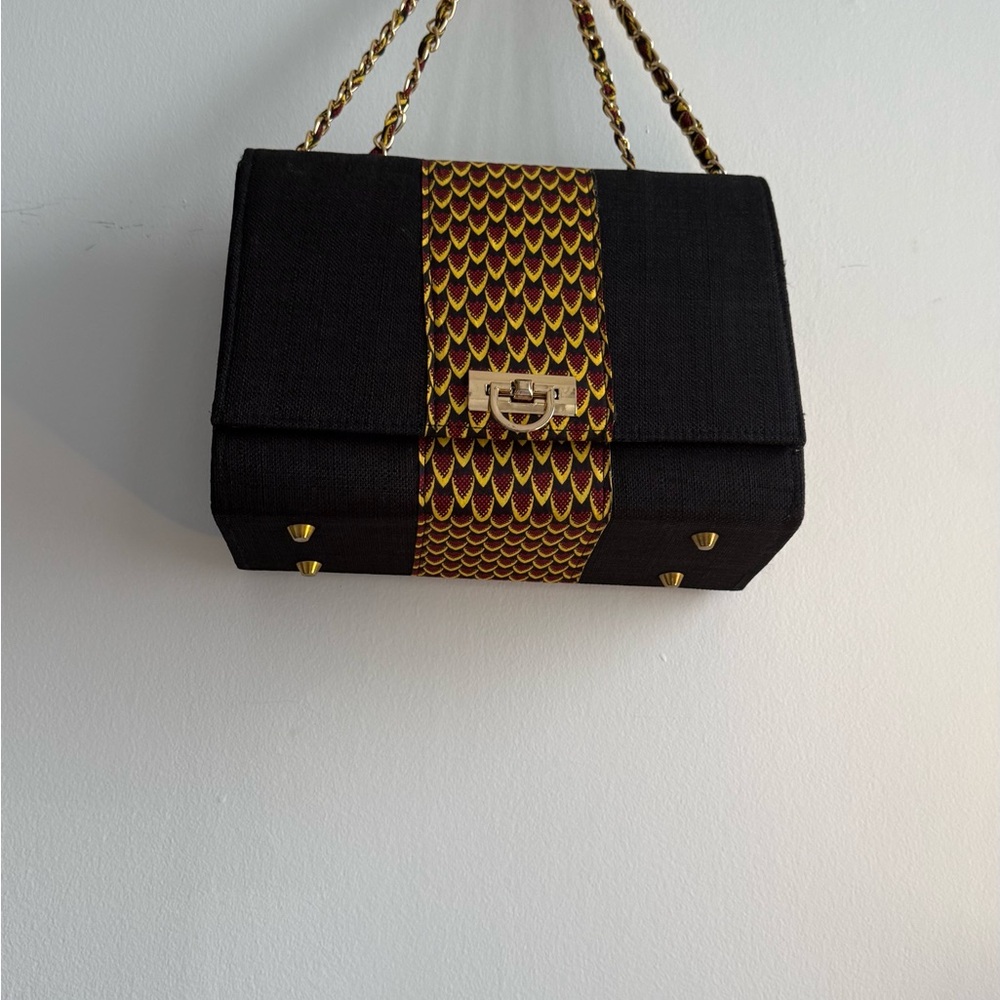 Elegant Black and Gold Women's Bag